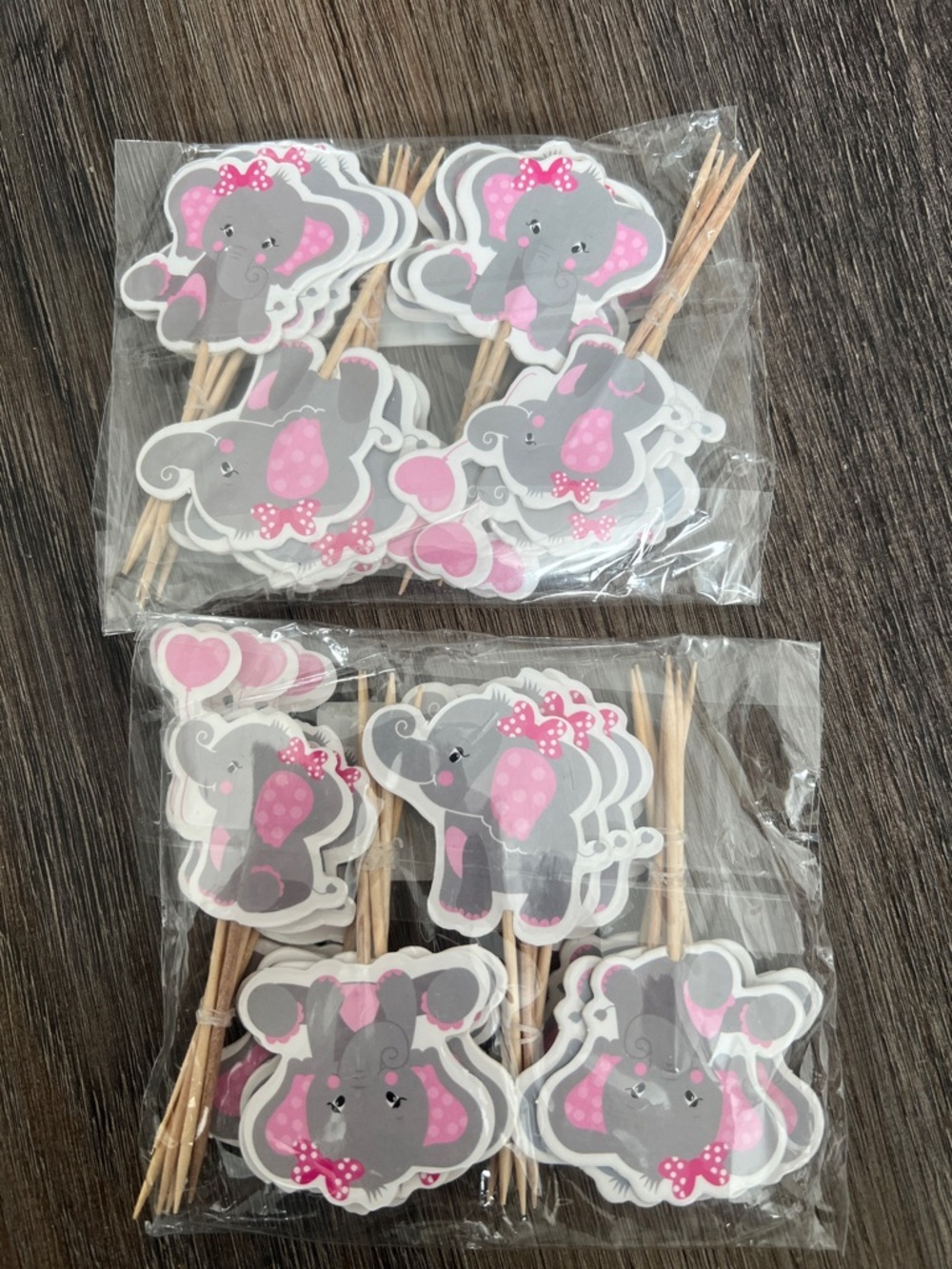 (47) New 48 pc cupcake topper